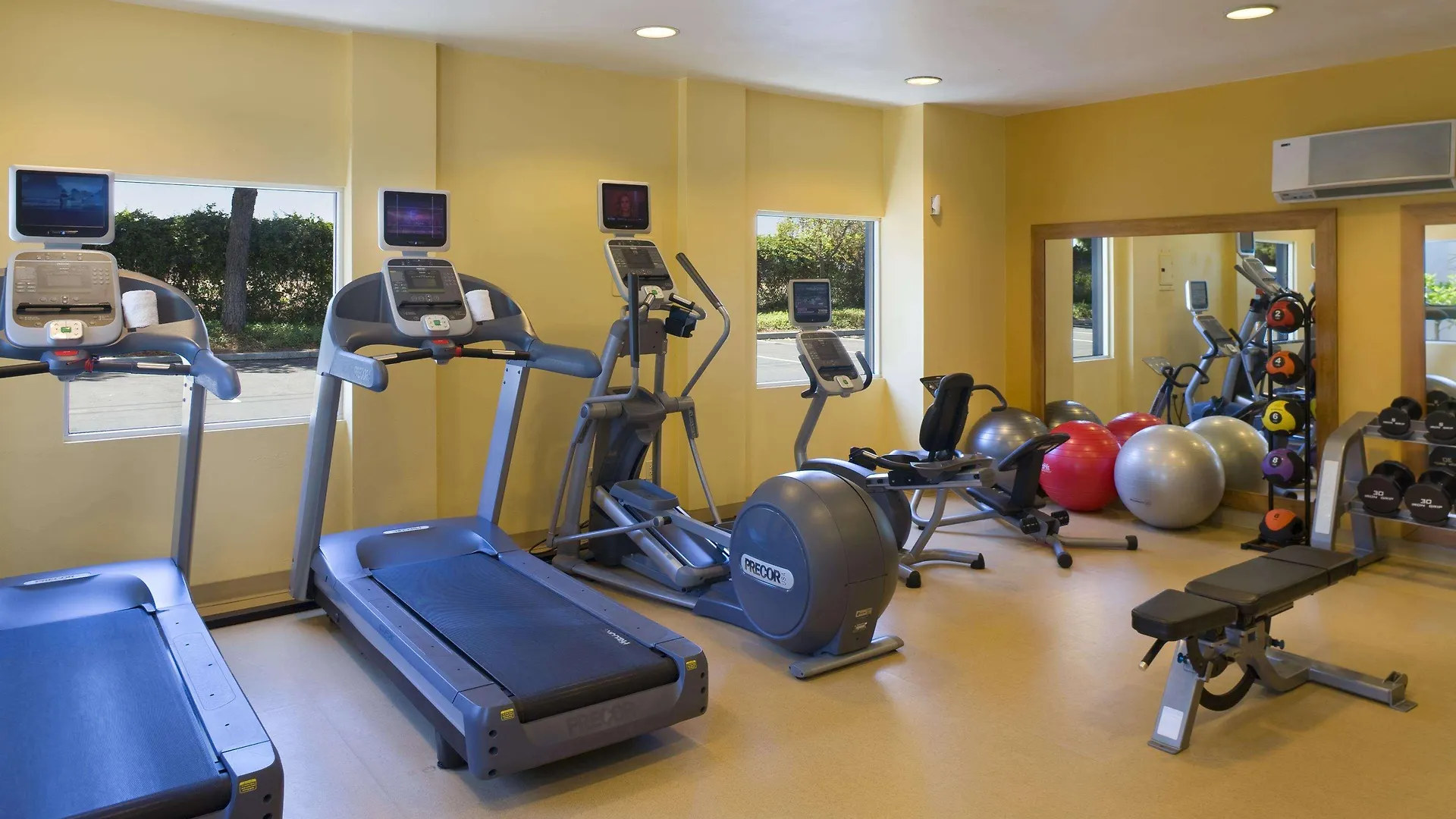 Hotel Embassy Suites By Hilton Anaheim North