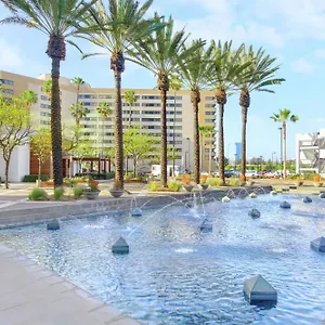 Отель Embassy By Hilton Anaheim-orange, Анахайм
